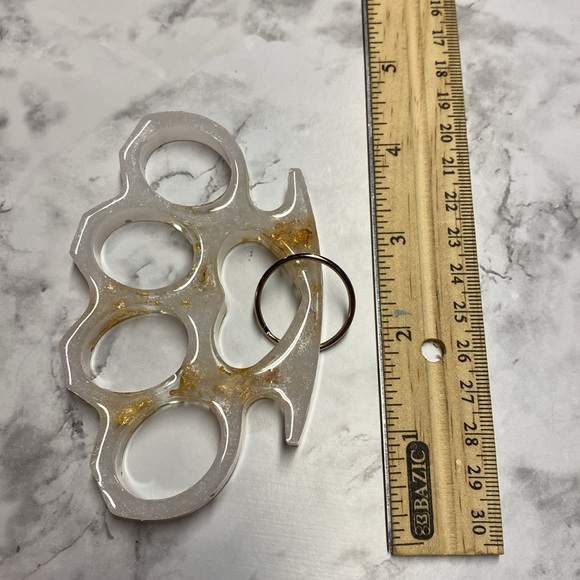 Knuckles keychain - Picture 7 of 7